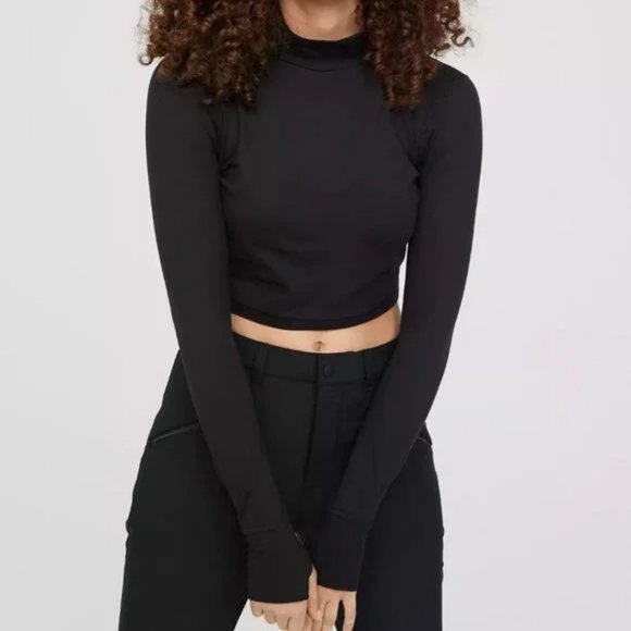 OFFLINE By Aerie The Hugger Mock Neck T-Shirt - NWOT - Picture 1 of 8